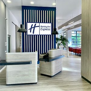 Holiday Inn Express Ciudad De Las Ciencias By Ihg